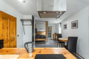 Elements Apartments & Karlos